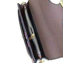 Bolso de hombro de cereza negra, bolso pequeño de estilo vintage de nicho, nuevo bolso cruzado para mujer, bolso cuadrado pequeño de alta moda, se puede usar en el hombro o cruzado