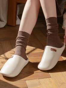 1 par de zapatillas de casa casuales antideslizantes y silenciosas de PU, adecuadas para otoño/invierno