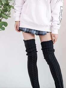 1 pieza Calcetines por encima de la rodilla de unicolor para otoño e invierno, gruesos y cálidos, súper cómodos, con diseño de felpa, calcetines con un fuerte envolvente, adecuados para salidas diarias y ocio en el hogar. Regalos para padres y otros familiares y amigos en Halloween.