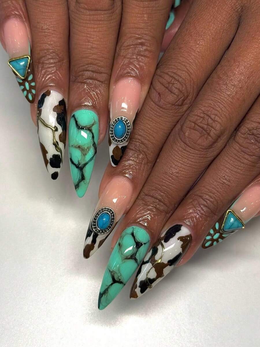 24 piezas de caja de regalo de uñas postizas de estilo vaquero occidental con diseño de nicho, patrón de turquesa azul con patrón de leche, estilo francés occidental lleno de asistencia diaria personalizada de niña, trabajo con artículos esenciales de viaje, uñas postizas desmontables con pegamento de gelatina 1 lima 1.