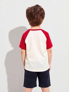 Camiseta para niño estilo deportivo americano, estampado de capibara jugador de fútbol americano, tela de algodón elástica, combinación azul marino y rojo, corte holgado, cuello redondo, manga corta, verano, ideal para uso diario y casual - Multicolor 1 - Ver 2