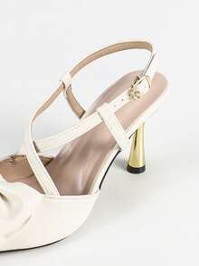 حذاء كعب عالي مدبب الأصبع برباط متقاطع بشريط أبيض للنساء، كعب رفيع موديل 2025 الجديد