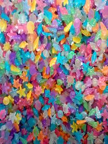 50/100/200pcs Mini Glow-In-The-Dark Resin Aquarium Decorative Stones, Ocean Elements, Beach Party, Compact High-Brightness Multicolor Fish Tank Landscape Lighting Stones, Long-Lasting Luminous Stones, Christmas Gift, Suitable For Various Environments