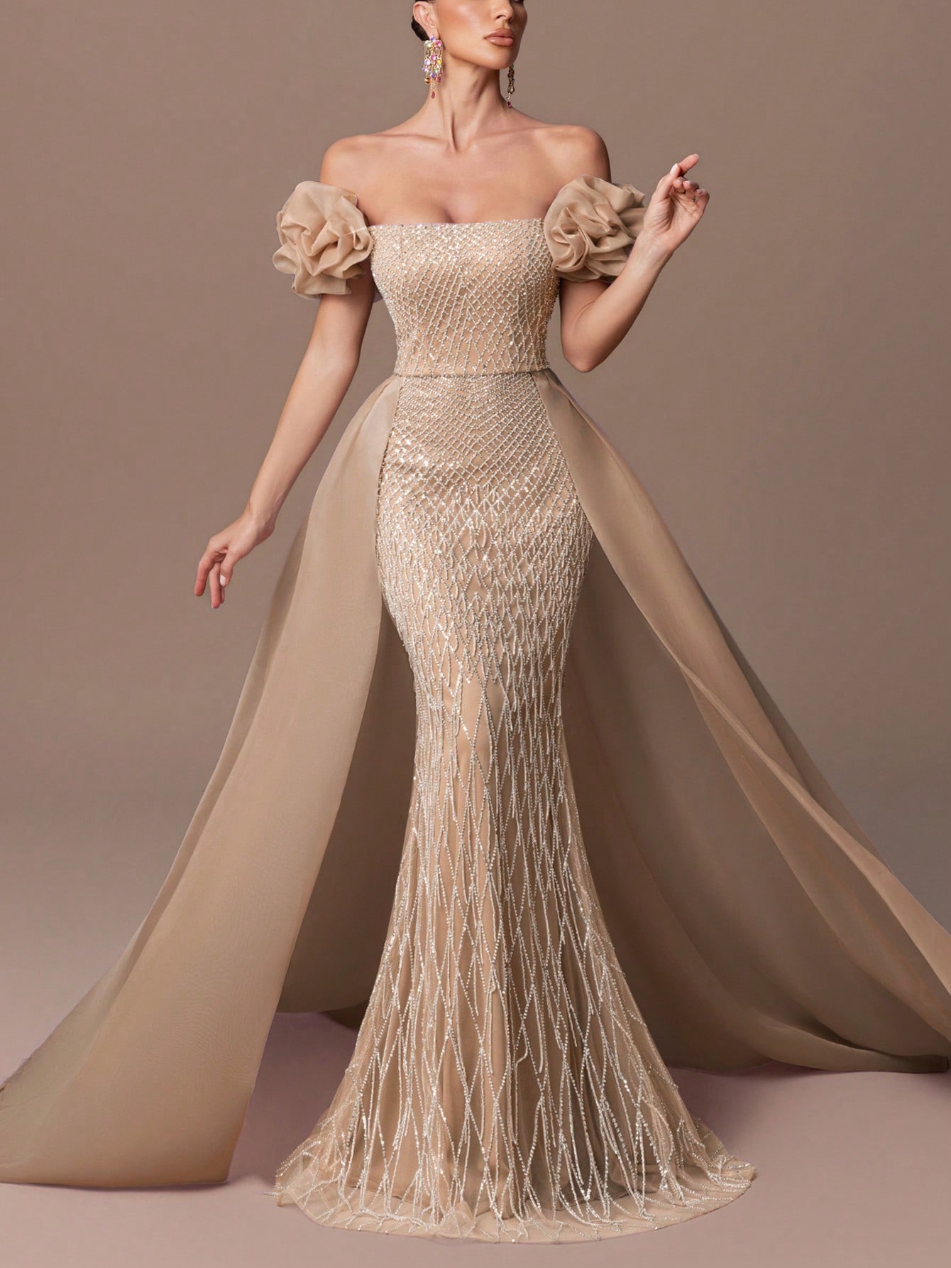 فستان سهرة فاخر للنساء بتصميم الكتف المكشوف مع أكم...