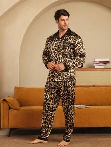 男士长袖上衣长裤睡衣套装，缎面纽扣睡袍和豹纹家居服两件套，冬季服装 - 黃色 - 查看 4