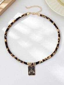 1pc Fashionable Personalized Handpainted Enamel Dark Tarot Card Pendant Necklace, Abstract Pattern Options, Leopard Fabric Creative Necklace, Versatile Accessory For Autumn/Winter Daily Wear