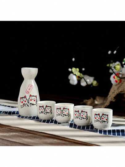 Japanese-Style Ceramic Sake Set With A Retro Glazed Wine Jug And Wine Glass With A Maneki-Neko Motif. This Japanese-Style Wine Set Is Perfect For Home And Restaurant Sushi Pairings. This Creative Home Decor Piece Is Perfect For Birthdays, Holidays, Gatherings, Couples, Family Gatherings, Weddings, And Banquets. This Stylish Japanese-Style Wine Gift Box Is Perfect For Friends, Couples, And Family Gatherings.