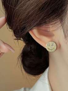 2 Peças Brincos de Botão com Rosto Sorridente Redondo Incrustado de Zircônia Cúbica e Cobre, Jóia de Estilo Elegante e Divertido, Adequada para Combinação Diária para Adicionar um Toque Vivo e Refinado.