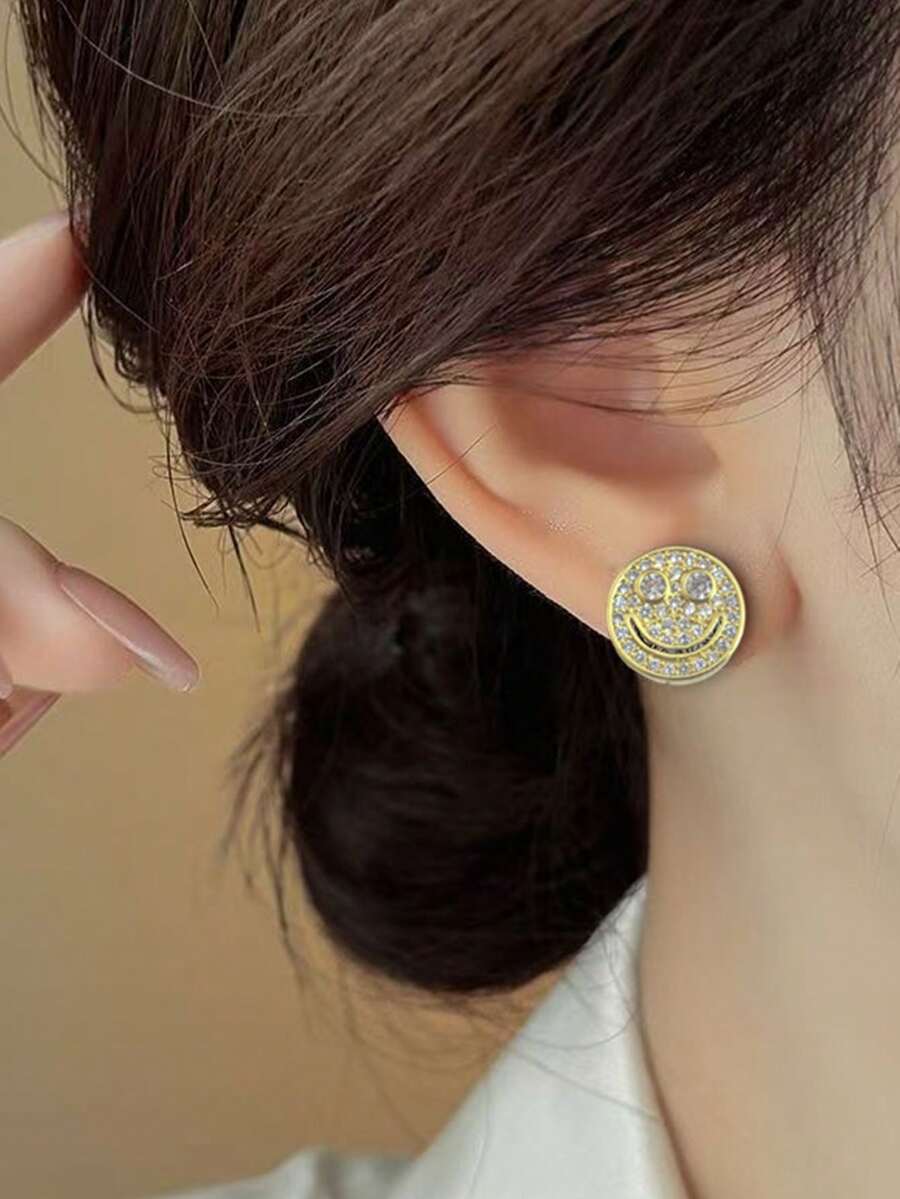 2 Peças Brincos de Botão com Rosto Sorridente Redondo Incrustado de Zircônia Cúbica e Cobre, Jóia de Estilo Elegante e Divertido, Adequada para Combinação Diária para Adicionar um Toque Vivo e Refinado.