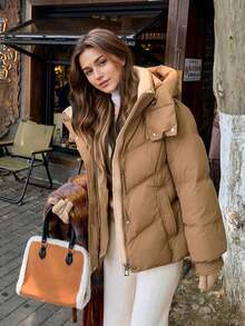 女士连帽插肩袖羽绒服，拉链和纽扣闭合，保暖聚酯纤维填充，常规长度 - 卡其色 - 查看 5