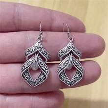1 Pair Women's Vintage Earrings - Carved Textured Design With Faux Pearl Pendant, Ideal For Casual Daily Wear - 復古銀色 - 查看 2