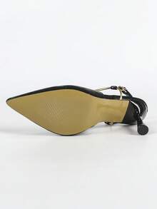 Sandalias de tacón alto de punta cerrada, estilo francés, nueva colección Primavera/Verano 2025 para mujeres. Tacón fino, punta puntiaguda, correa única y sin talón