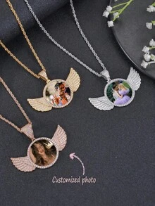 Personalized Rhinestone Studded Angel Wings Photo Necklace |   Custom Photo Necklace |   Hip Hop Photo Pendant | Iced Custom Round Photo Pendant,Gold,Silver,Stylish,Colorful,Vintage,Unisex,Hipster,Simple,Casual,Custom,Personalized,Unique,Ideal Gifts For Him,Ideal Gifts For Her,Her,Boyfriend,Girlfriend,Dad,Mom,Family,Friends,For Anniversaries,For Birthdays,For Graduation,For Prom,For Party,Jewelry Women,Elegant Outfit,Delicate Romance,Silver Stylish - 彩色 - 查看 3