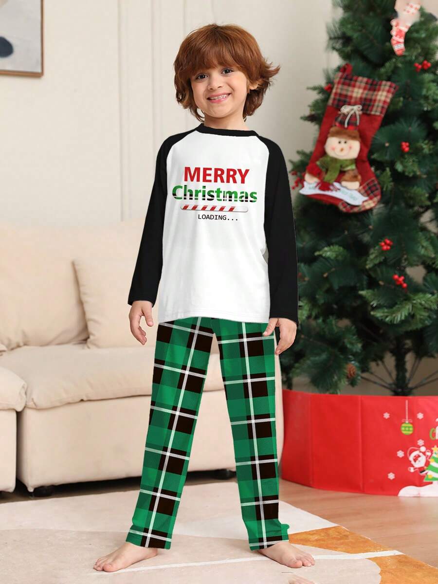 2pcs Young Boy Simple Letter Grid Splice Random Print Raglan Sleeve Christmas Pajamas Set - Multicolor - View 1