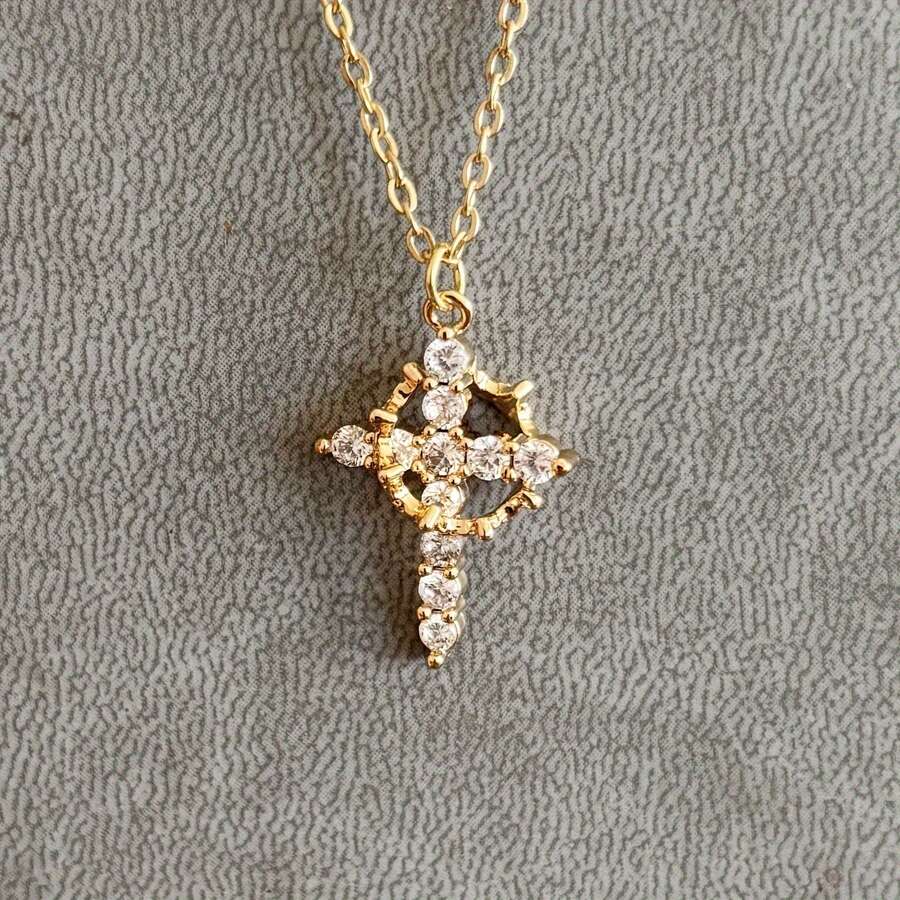 YOLONLY Elegante 18K vergoldete Krone Kreuz Anhänger Halskette mit funkelnden Zirkonia Einlagen - zarte Kupferkette für lässige Kleidung, ideales Valentinstags-Geschenk, Kreuz Halskette