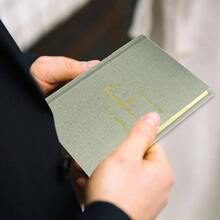 Vow Books His And Hers Set Of 2 Canvas Linen Wedding Vow Books Husband And Wife Hard Cover Vow Books Engagement GiftsXZ - HW - Beige - XZ-HW-Sage - 查看 7