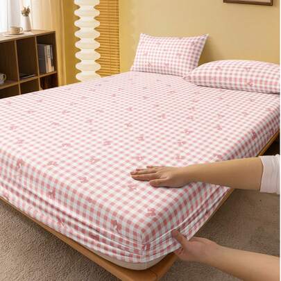 1 bộ ga trải giường vừa vặn, thiết kế nơ kẻ caro hồng, tấm bảo vệ nệm, vỏ nệm ngày Valentine, mềm mại và thoáng khí, phù hợp với giường cỡ Twin, Full, Queen, King, độ sâu túi lên đến 11,8 inch.