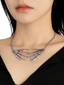 1Pc Gothic Silvery Color Metal Skeleton Hand Pendant Choker Necklace For Women Me N Halloween Accessory