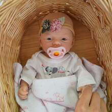 Adorável Boneca Reborn de Corpo Inteiro Realista de 12 Polegadas (30 cm) em Silicone Macio, Pode Ser Esticada, Banhada e Vestida, Preferível como Presente de Aniversário, Natal, Halloween e Coleção para Crianças de 3+ Anos