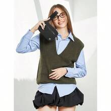 WESTBRONCO - portafolios acolchada de nailon para mujer, con 3 bolsillos con cierre, para viaje, tarjeta de crdito, organizador de telfono - Negro - - Ver 5