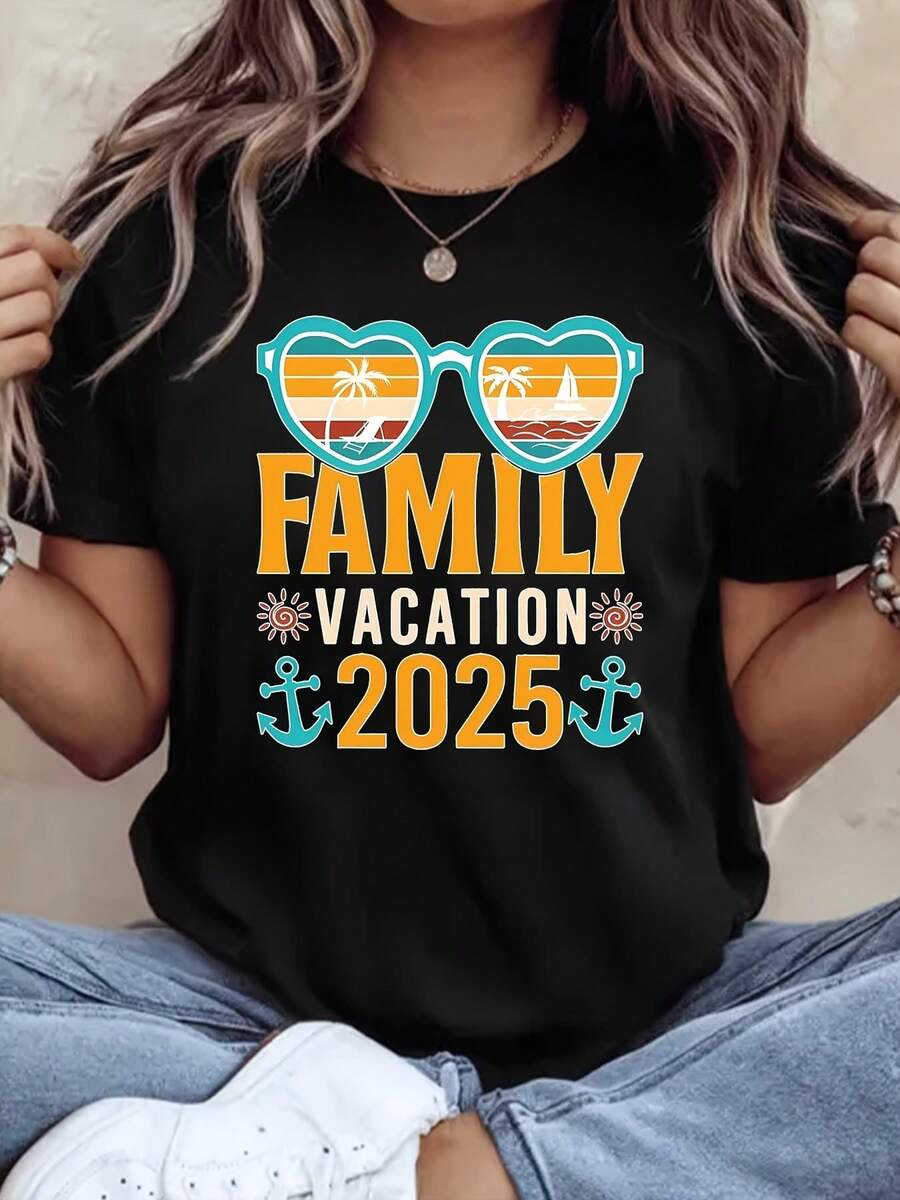 Family Cruise World Travel Graphic T-Shirt, Oversized, Comfortable Short-Sleeved, Perfect For Everyday Casual Wear And Outdoor Activities, 220g