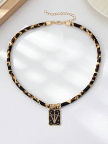 1pc Fashionable Personalized Handpainted Enamel Dark Tarot Card Pendant Necklace, Abstract Pattern Options, Leopard Fabric Creative Necklace, Versatile Accessory For Autumn/Winter Daily Wear