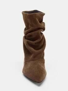 Nuevas botas cortas puntiagudas de otoño/invierno para mujer en color marrón, botas de media pantorrilla de ante con tacón de gatito, ajuste delgado, botas de montar - Óxido marrón - Ver 5