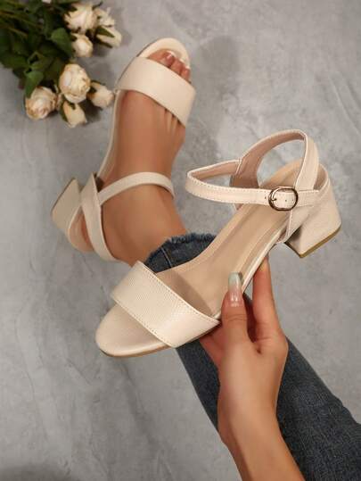 1 Pair Girls/Teens' Solid Color One-Strap Glossy Round Toe Peep Toe Slingback High Heel Shoes, Metal Buckle Chunky Heel, Fashionable Casual Cute Comfortable Luxury Low Heel Sandals, Suitable For 15+ Years Old, Party, Campus, Vacation, Beach, Spring/Summer New Arrival
