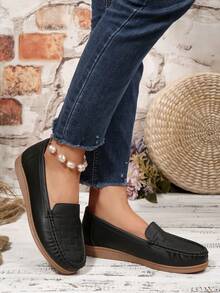 أحذية لوفر أساسية للنساء ذات لون أحادي، أنيقة للتنقل، أحذية كاجوال مريحة بتصميم أصابع قدم مستديرة، مانعة للانزلاق، سهلة الارتداء، مناسبة للربيع والخريف