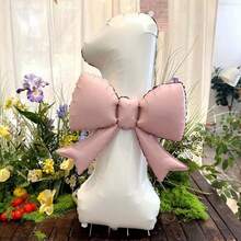 2个大号白色数字气球0-9，配粉色蝴蝶结铝箔气球套装，适用于生日派对、聚会装饰、周年纪念、节日庆典、户外派对、氛围营造、照片装饰气球供应。周年纪念、户外派对装饰、装饰气球、时尚派对装饰、可重复使用装饰、优质铝箔、庆典气球、照片背景、派对组织者、活动策划者