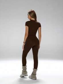 FWH Slim-Fit, Versatile Item, Tummy Control & Butt Lifting, Suitable For Yoga, Fitness Or Casual Wear. Women's Yoga Set, High-Waist Sports Pants Set, Shaping Sports 2-Piece Set, Tummy Control Yoga Outfit, Fitted Crew Neck T-Shirt Paired With High-Waist Yoga Pants, Essential 2-Piece Set For Women - Brown - View 4