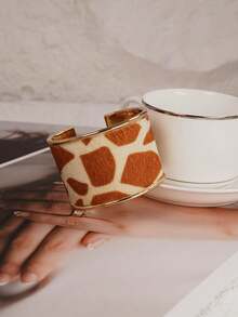 Fashionable Luxury Women's Open Bangle Bracelet