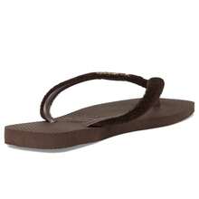 Havaianas Slim Square Plush Sandals |  | Women Flat Sandals - 深棕色 - 查看 4