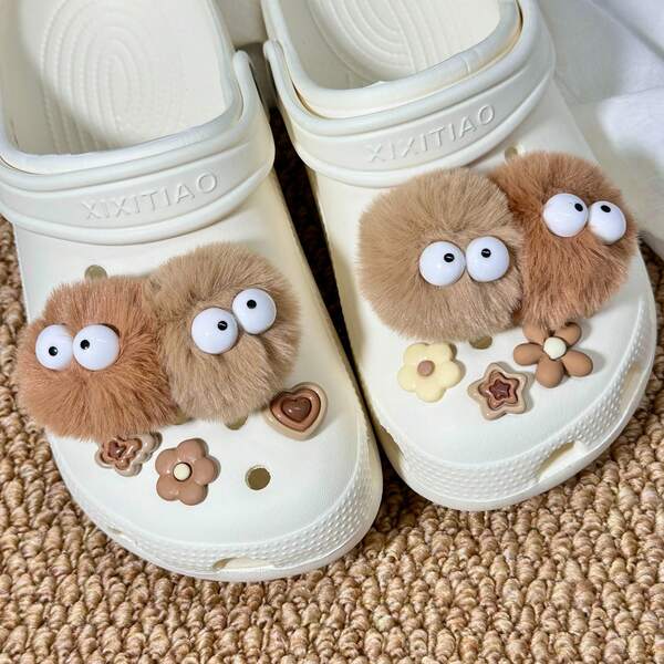 8 Stücke, Schuh Charm Set, abnehmbare ABS Accessoires, braune Fellbälle mit Augen, Haarbälle, Blumen, Schmetterlinge, geeignet zum Dekorieren von Sandalen und Gartenschuhen, perfekt für verschiedene Feiertags- und Party-Schuhzubehör