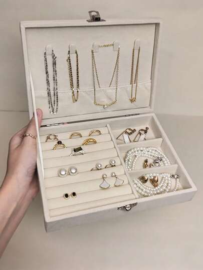 1pc Elegant 3-Tier Jewelry Storage Box With Drawers - Rectangular Fabric Earring Holder, Dust-Proof Display Case, Perfect Home Decor. Suitable For Both Men And Women. Velvet Drawers Are Visually Appealing And High-Quality. Delicate Crystal Knobs Allow Easy Access To The 3 Compartments To Neatly Organize Earrings, Necklaces And Rings.