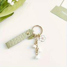 Elegant Pink Green PU Leather Keychain With Lily Of The Valley Charm And Gold Ring - Floral Design Suitable For Keys, Cars, Bags, Valentine's Day And New Year Gifts, Cute Keychain - màu xanh lá - Xem 4