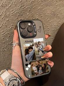 1 unidade de capa de celular personalizada com design de foto DIY, personalize com seu nome, eterna e elegante. 1 unidade de capa de celular personalizada com moldura de lente preta fosca para casamento, compatível com Apple XR, 11, 13, 14, 15 e 16 Pro Max. É transparente, moderna, colorida, fofa, minimalista e combina perfeitamente com o seu telefone. É um presente personalizado exclusivo para amigas, namoradas e mães. Capas de celular fofas, presente para professores. - Preto - Ver 2