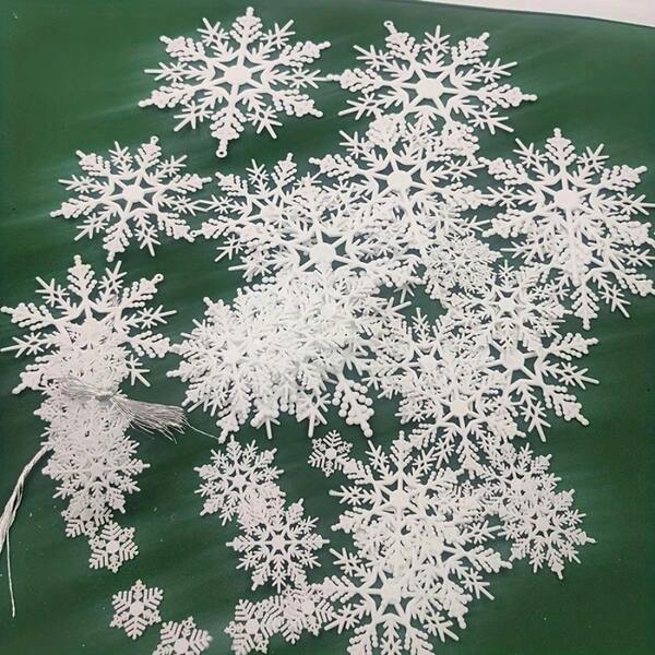 18pcs Plastic Snowflake Hanging Ornaments, Christmas Tree Decorations, Christmas Window & Door Accessories, Non-Glitter Snowflake Decor