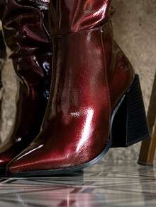Botas de caña alta por debajo de la rodilla tacon ancho con pliegues cremallera lateral punta afilada corte relajado y elegante - Vino - Ver 3