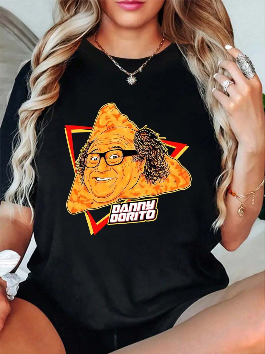 Camiseta de manga corta con cuello redondo y cara de Danny Dorito con sombrero y gafas, 100 % algodón, cómoda y suave para vacaciones de verano. - Negro - Ver 1
