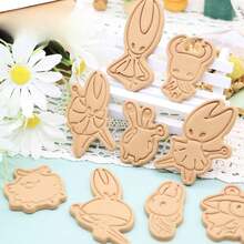 1pc Hollow Knight Baking Cutter Set, 3D Press-Out Baking, Baking Tools, Hollow Knight Merchandise Baking Molds, Featuring: The Wasp, The Little Knight, Flea, And Shemala.