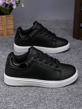 1 双儿童时尚休闲白色运动鞋，舒适透气青少年户外运动鞋