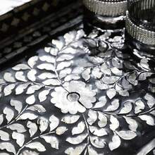 1pc Black Mother Of Pearl Tray, Modern Handmade Shell Catchall Dish, Coated With Melted Paint - Suitable For Christmas, Halloween, Thanksgiving, Valentine's Day And Other Occasions - Black - View 3