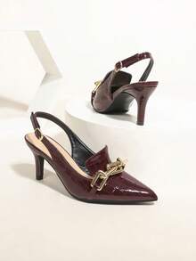 Buty wizytowe damskie na obcasie typu stiletto z paskiem i szpiczastym noskiem w kolorze czerwonego wina, niezbędne na święta