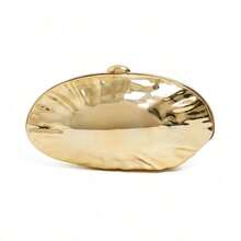 O geantă de seară elegantă, de formă asimetrică, cu model cochilie, de culoare metalică strălucitoare, în stil european și american, cu o curea metalică detașabilă, pentru purtare crossbody sau tip plic. Perfectă pentru ocazii formale, cum ar fi cine festive, petreceri, baluri, întâlniri, nunți și ceaiuri de după-amiază.