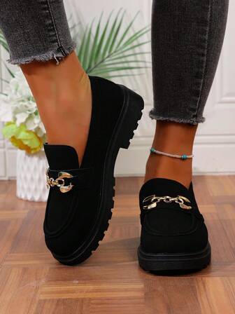 Women's Round Toe Metal Chain Decor Black Faux Suede Slip-On Platform Loafers, 2025 Autumn/Winter New Fashionable Japanese Campus Style Thick Sole Flats, Casual Versatile Outdoor Shoes