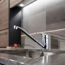 1 zestaw obrotowych 360-stopniowych przedłużek do kranu kuchennego lub balkonowego, bateria mieszaczowa do wody zimnej i ciepłej, wysokość 8,5 cm/3,35 cala, montaż na blacie z jednym otworem, kolor srebrny, z akcesoriami montażowymi