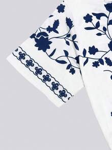 Set Piyama Pria Motif Bunga - Kemeja Lengan Pendek Berkerah dengan Saku dan Celana Pendek Tali Serut, Hadiah Ulang Tahun untuk Pacar, Kain Rajut, Pakaian Rumahan untuk Liburan Pantai Musim Semi dan Musim Panas, Set 2 Potong - Blue and White - View 4