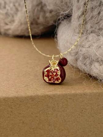 1pc Vintage Pomegranate Pendant Necklace, Women Sweater Chain, Clavicle Chain, Suitable For Dating, Gift, Christmas, Everyday Wear