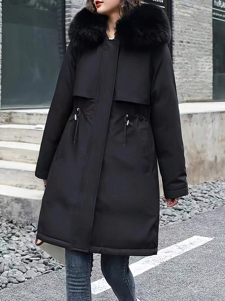 女式中长款黑色派克大衣，带连帽仿毛领，长袖，拉链细节，时尚修身冬季保暖夹克